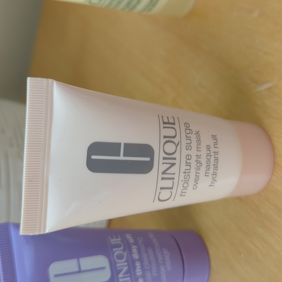 Clinique Mini Travel Size Skin Care Trio Brand New Never Used 30ml Each - Picture 4 of 12